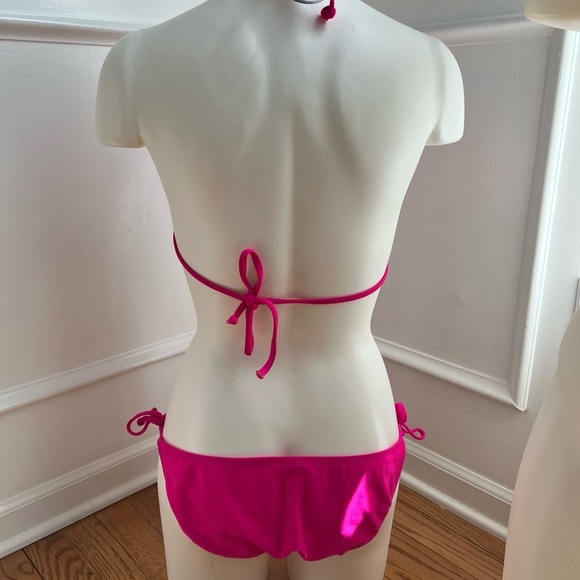Old Navy Women's Hot Pink String Bikini Set Size Medium Barbiecorw - Picture 2 of 4